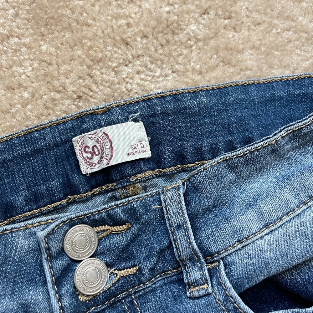 Distressed jeans - Picture 4 of 4
